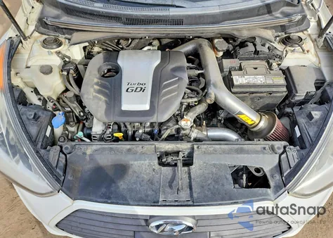 2015 Hyundai Veloster Turbo z USA, uszkodzony, nr VIN KMHTC6AE9FU218193